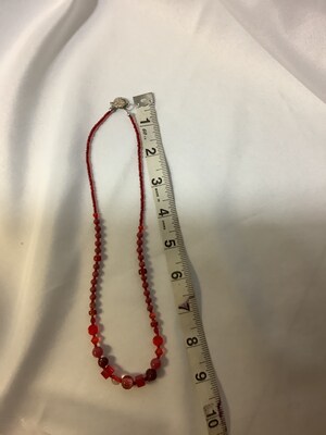 Red beaded set, necklace, bracelet, earrings - image5